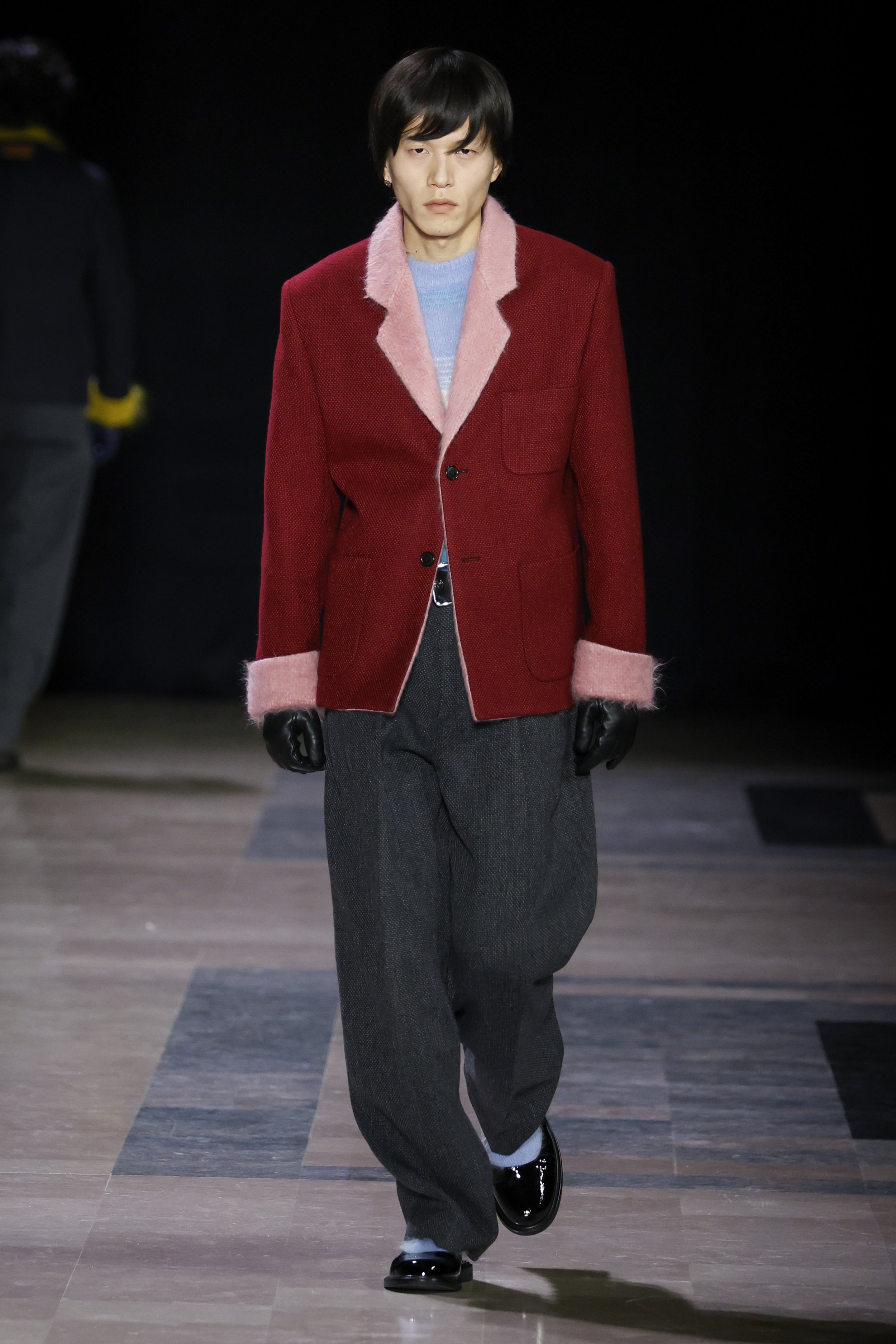 PFW: Kenzo Fall 2025 Collection — KOLOR MAGAZINE PFW: Kenzo Fall 2025 Collection — KOLOR MAGAZINE